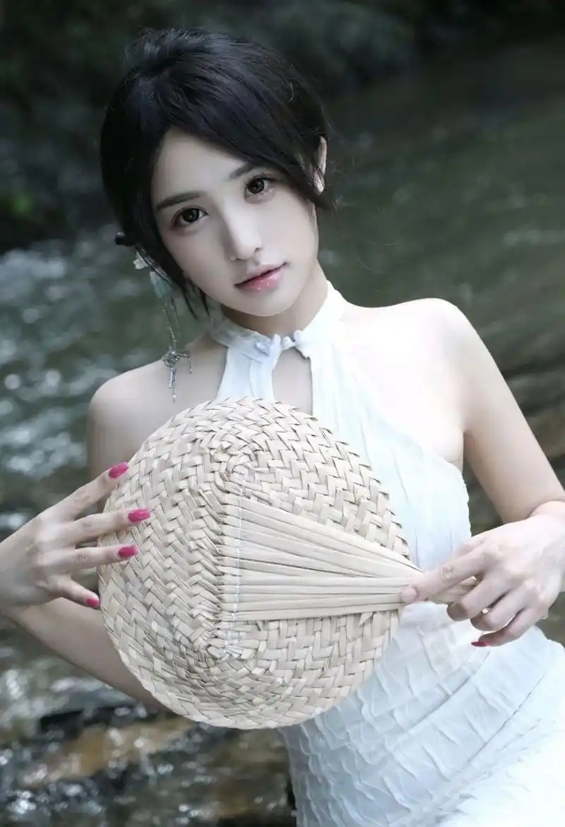 千金归来 家族复仇短剧海报